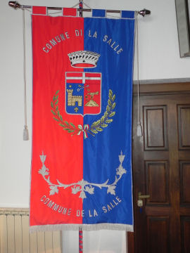 Stendardo di La Salle nella Maison Gerbollier (42583 bytes)